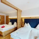 Ledererguetl - Jokercard & Parkplatz Inkl Bed & Breakfast 3*