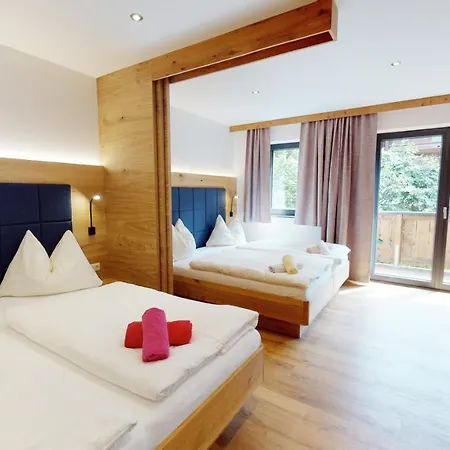 Bed & Breakfast Pension Ledererguetl - Jokercard & Parkplatz Inkl Saalbach-Hinterglemm