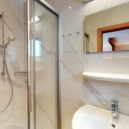 Pension Ledererguetl - Jokercard & Parkplatz Inkl 3* Saalbach-Hinterglemm