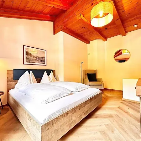 Ledererguetl - Jokercard & Parkplatz Inkl Bed & Breakfast Saalbach-Hinterglemm