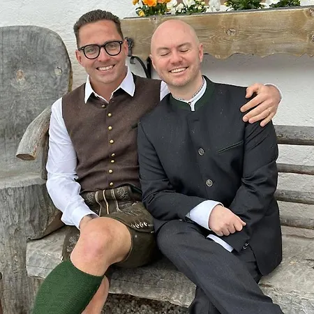 Pension Ledererguetl - Jokercard & Parkplatz Inkl Bed & Breakfast Saalbach-Hinterglemm