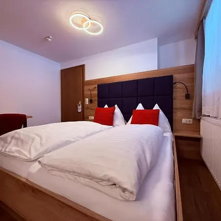 Pension Ledererguetl - Jokercard & Parkplatz Inkl 3* Saalbach-Hinterglemm