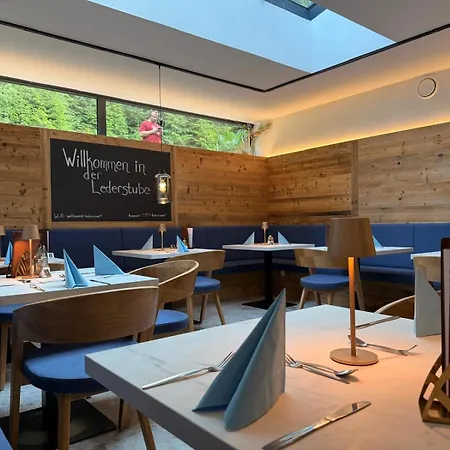 Ledererguetl - Jokercard & Parkplatz Inkl 住宿加早餐酒店 萨尔巴赫