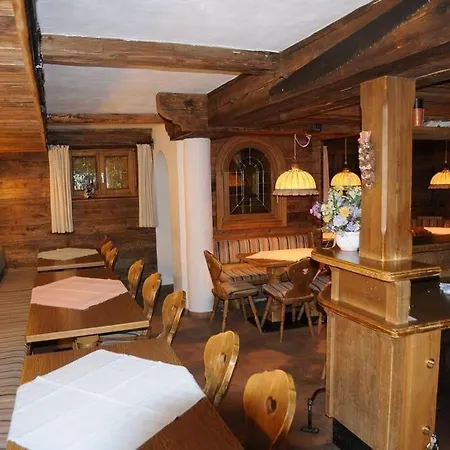 Pension Ledererguetl - Jokercard & Parkplatz Inkl Bed & Breakfast 3*