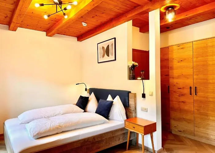 Ledererguetl - Jokercard & Parkplatz Inkl Bed & Breakfast